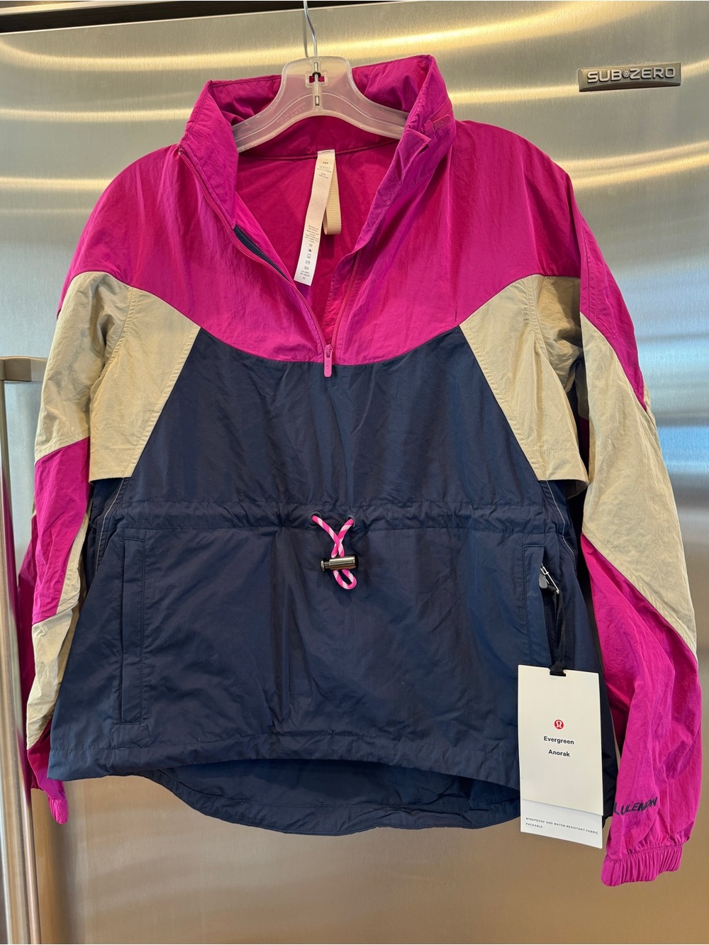 NWT Lululemon Evergreen Anorak Jacket New with Defect , Ripened Raspberry / Navy